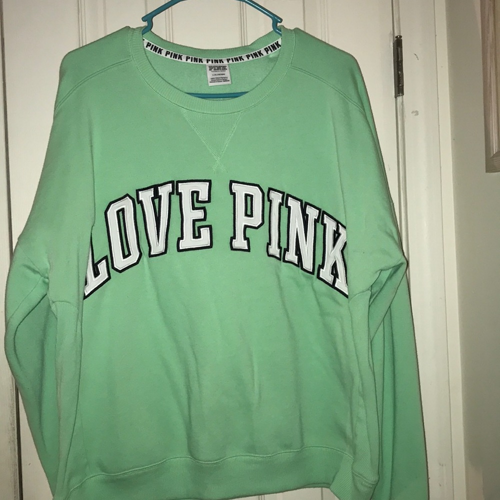 Love pink sweater